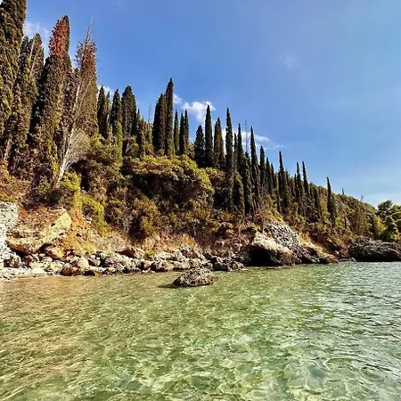 Alex Stone House Tatil Evi